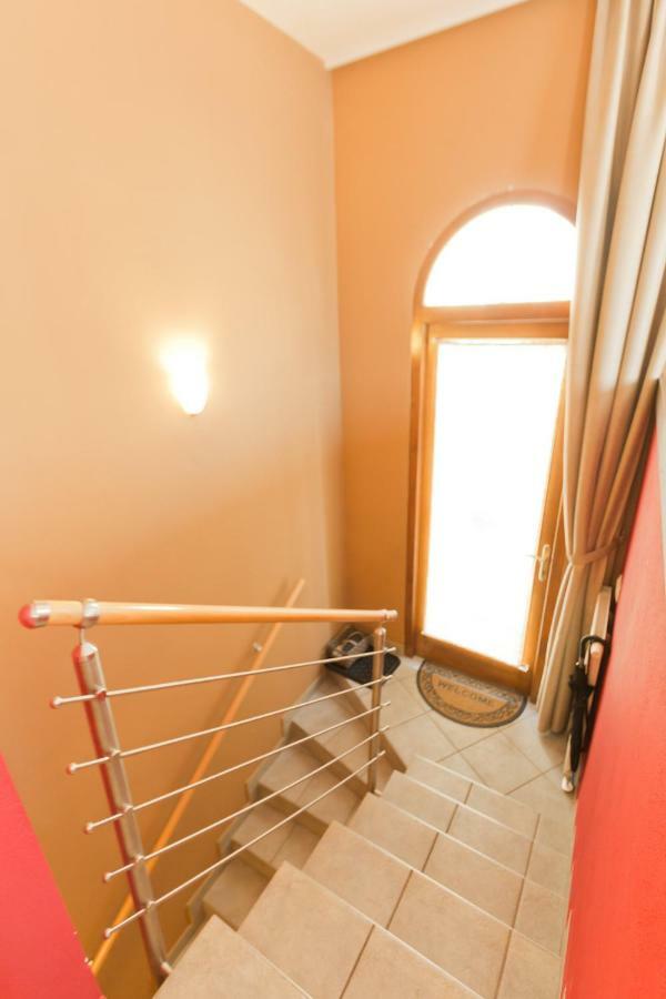 Centre Apartment *