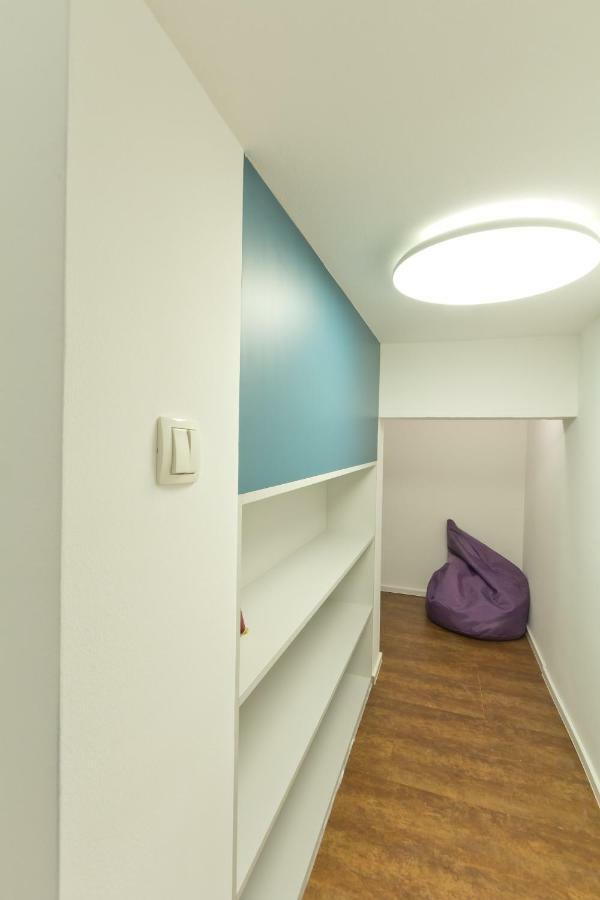 Apartment Centre